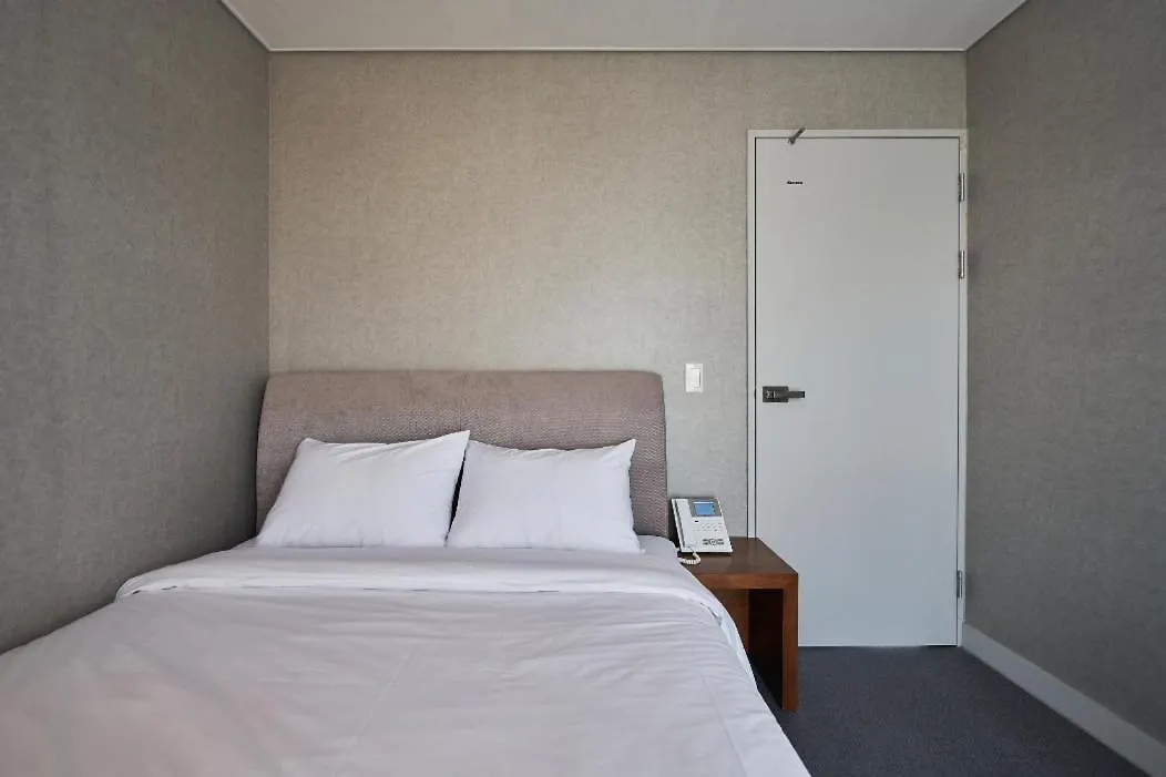 La Maison House Incheon 4*,
